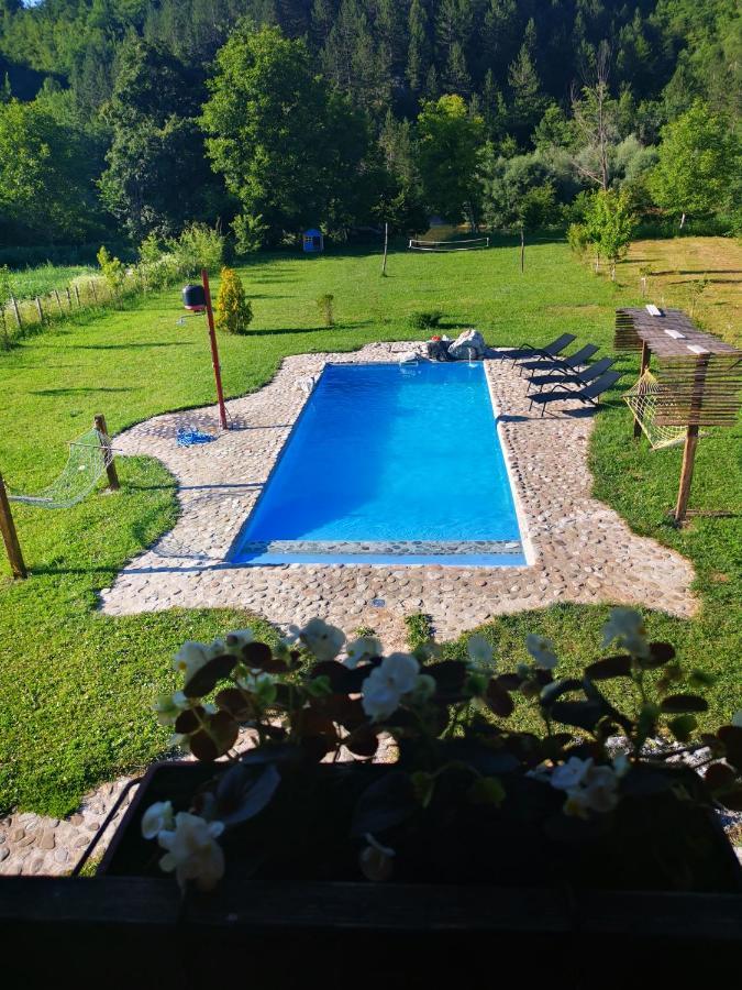 Jezero  Exo Log Cottage מראה חיצוני תמונה