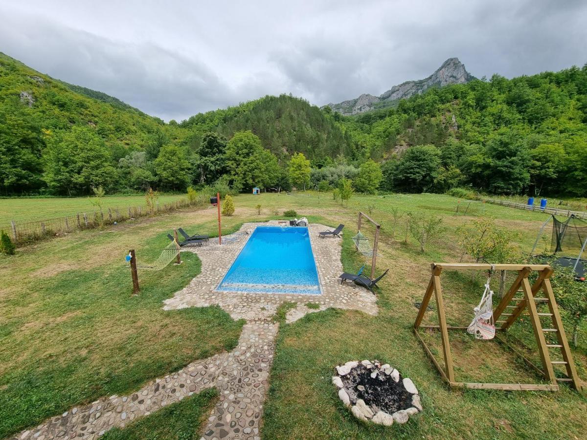 Jezero  Exo Log Cottage מראה חיצוני תמונה